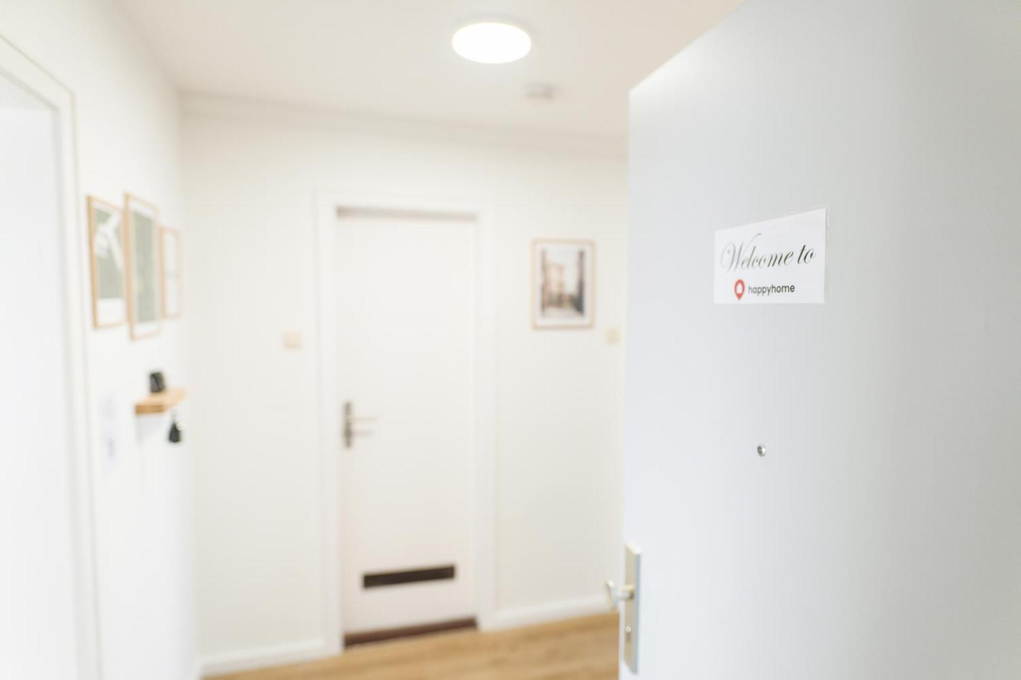 Wolfsburg Innenstadt - Happyhome - Direkt In Der Porschestrasse, 5 Personen & Kind, 3 Zimmer Buitenkant foto